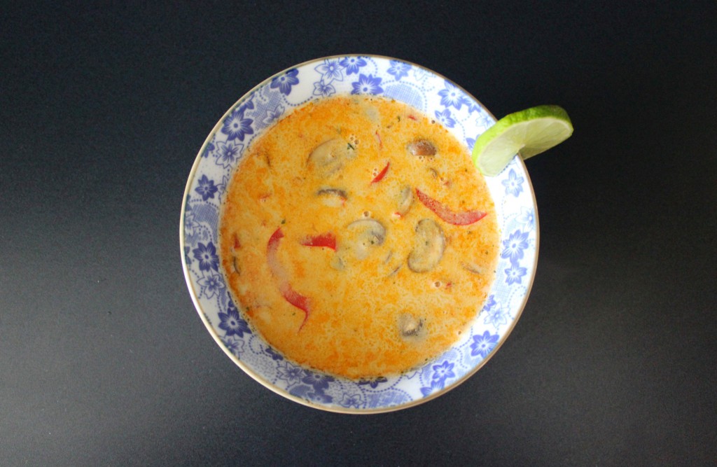Thai red curry soup - Gourmet Elephant